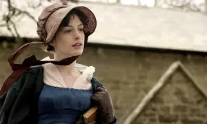 Kobieta w stroju z epoki, z książką w dłoni, przypomina bohaterkę powieści Jane Austen. Ciekawe, jakie tajemnice skrywa ta historia?