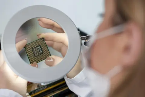 Dlaczego globalny niedobór chipów na zawsze zmienił elektronikę