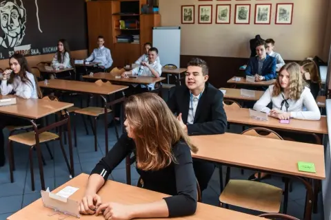 Najważniejsze motywy w lekturach klasa 8, które musisz znać na egzamin