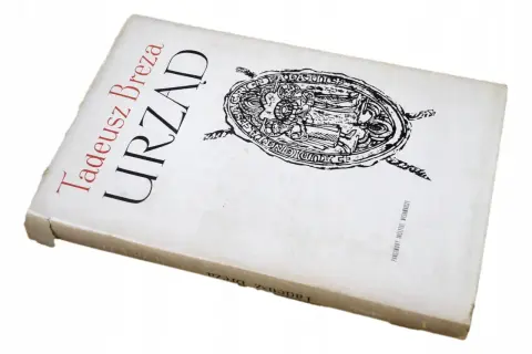 Okładka książki Tadeusza Brezy "Urząd" z pieczęcią.