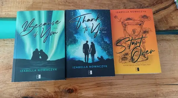 O czym jest książka Because of You? Zaskakujące zwroty akcji i emocje