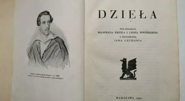 Otwarta księga z portretem Juliusza Słowackiego i tytułem "Dzieła". To wydanie zawiera jego najważniejsze utwory.