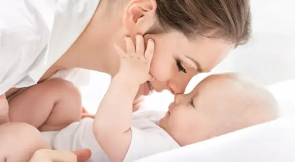 Poruszające cytaty o narodzinach dziecka, które wzruszą Twoje serce