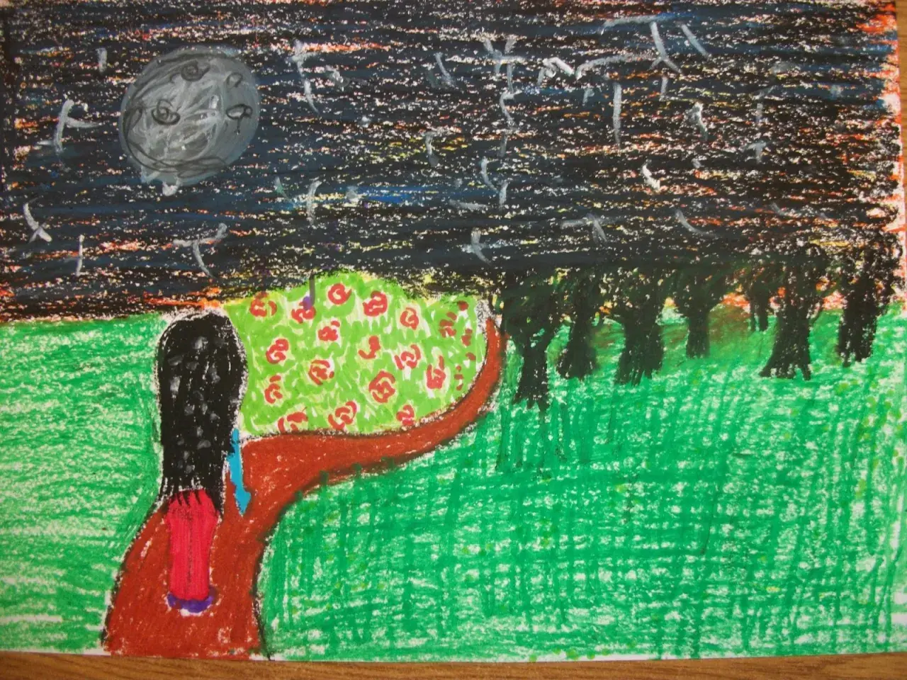 Dziecko z bukietem kwiatów pod nocnym niebem, symbolizujące motyw ojczyzny i piękno polskiego krajobrazu.