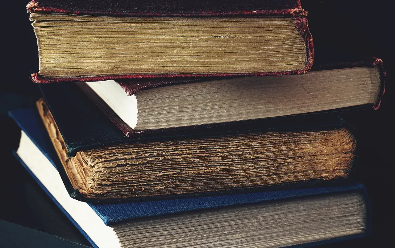 Cechy literatury średniowiecza, które zaskoczą każdego czytelnika
