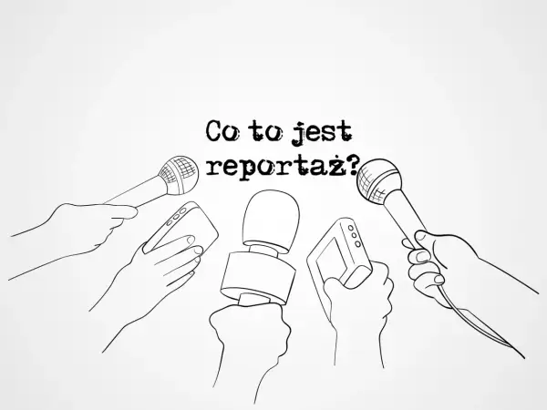 Ręce trzymają mikrofony i dyktafony, gotowe do nagrania reportażu.
